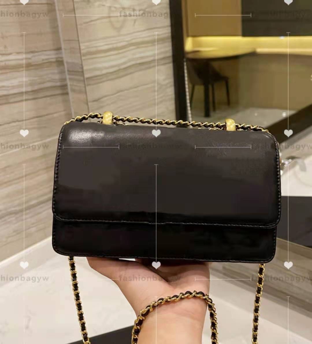 Fashion High end designer women cross bag double small ball design luxury makeup square bags gold adjustable chain classic elegant shoulder handbags
Fashion High end designer women cross bag double small ball design luxury makeup square bags gold adjustable chain classic elegant shoulder handbags