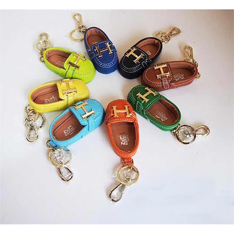 10 colors Shoes keychain fashion high quality H car key chain bag accessories, Silver
10 colors Shoes keychain fashion high quality H car key chain bag accessories, Silver