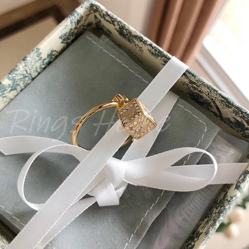 CD statement S925 silver gold snap stones gemstone love ring jewelry Brand by fashion Designer Gifts for Women Girls with original box D054
CD statement S925 silver gold snap stones gemstone love ring jewelry Brand by fashion Designer Gifts for Women Girls with original box D054