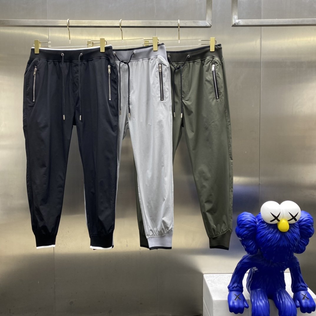 21ss European spring and summer latest fashion male designer zipper pocket letter overalls sweatpants French high quality men's casual, White;black
21ss European spring and summer latest fashion male designer zipper pocket letter overalls sweatpants French high quality men's casual, White;black