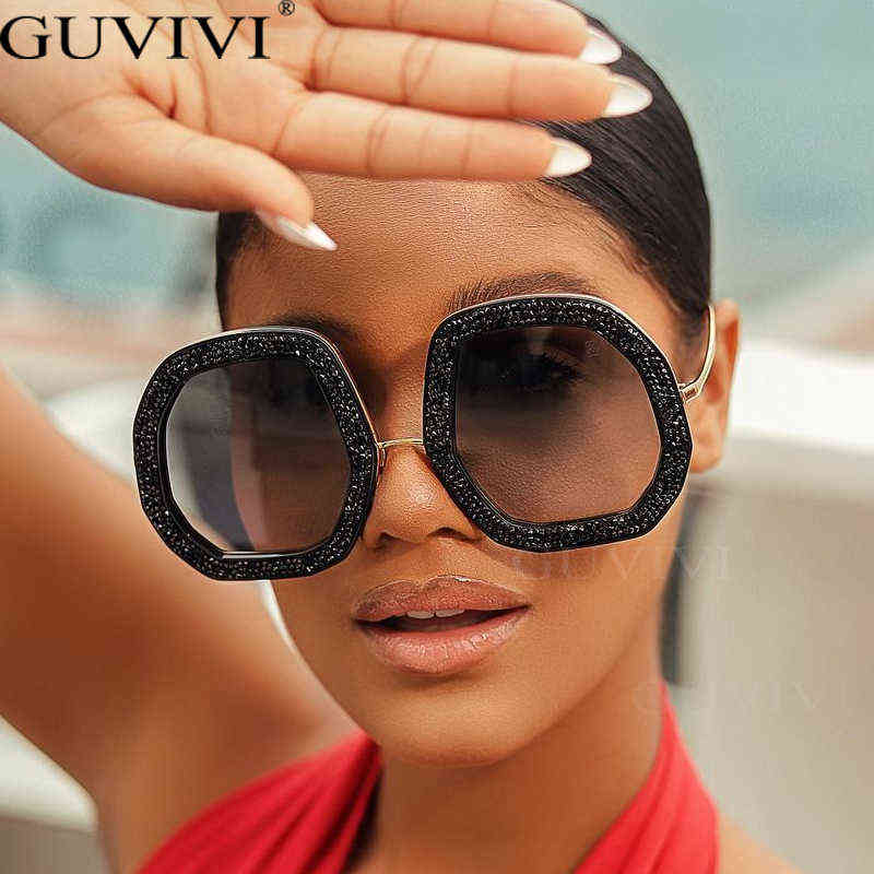 Sunglasses Irregular Round Oversize Polygon Crystal Frame Eyeglasses Luxury Brand Designer Shiny Diamond Eyewear Uv400 Shades 220312
Sunglasses Irregular Round Oversize Polygon Crystal Frame Eyeglasses Luxury Brand Designer Shiny Diamond Eyewear Uv400 Shades 220312