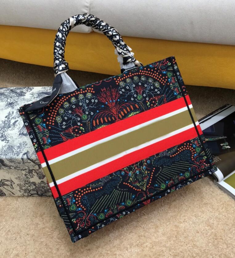 New Fashion Enchase Luxurious Vintage Charm clutches bags crossbody luxury women totes handbags
New Fashion Enchase Luxurious Vintage Charm clutches bags crossbody luxury women totes handbags