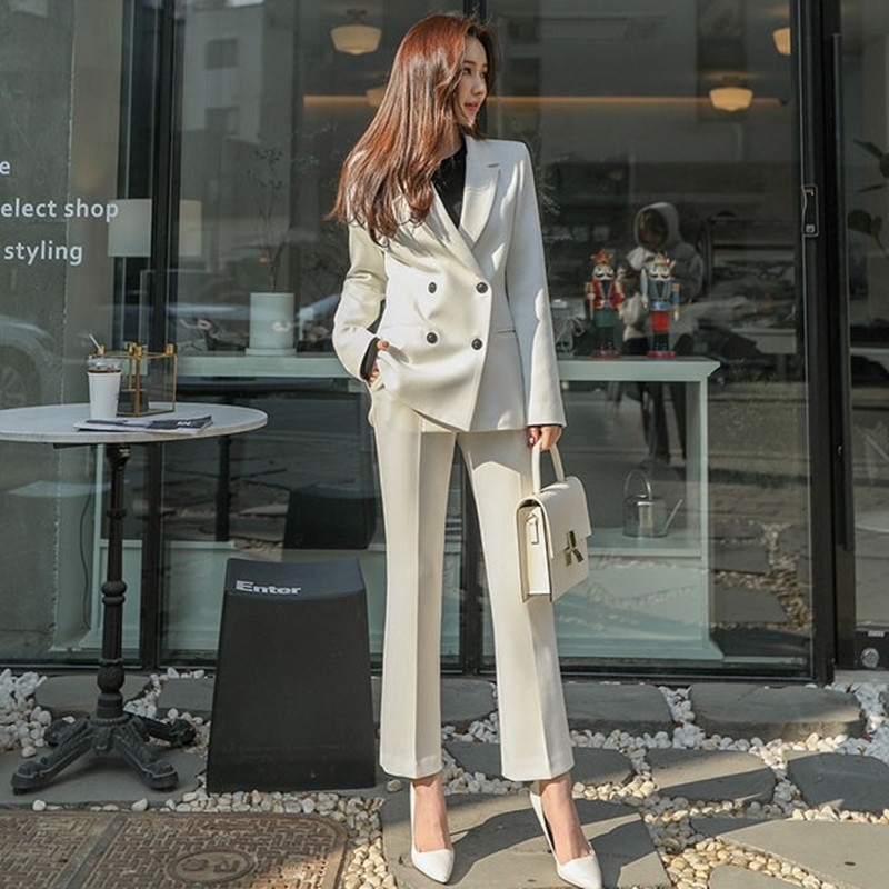 Fashion Designer Blazer Suit Set Women's Classic Shawl Collar Lion Buttons Double Breasted Pants 210520, Photo color
Fashion Designer Blazer Suit Set Women's Classic Shawl Collar Lion Buttons Double Breasted Pants 210520, Photo color
