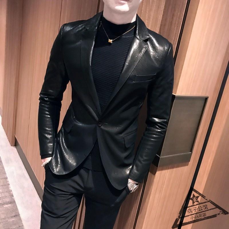 Men's Suits & Blazers Leather Fashion Blazer Men Embroidered Double Breasted Slim Suit Jacket Lapel Party Business Black Formal Short Coat
Men's Suits & Blazers Leather Fashion Blazer Men Embroidered Double Breasted Slim Suit Jacket Lapel Party Business Black Formal Short Coat