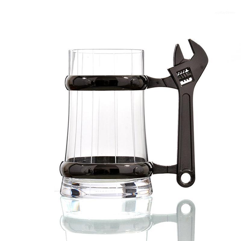 Wine Glasses Party Barware 520ml Large Capacity Crystal Beer Glass Cup With Black Color Wrench Handle
Wine Glasses Party Barware 520ml Large Capacity Crystal Beer Glass Cup With Black Color Wrench Handle