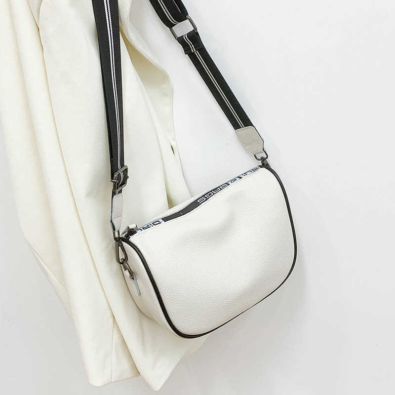 2021 new ins versatile high-grade messenger single shoulder women's summer fashion niche design net red bag, White
2021 new ins versatile high-grade messenger single shoulder women's summer fashion niche design net red bag, White