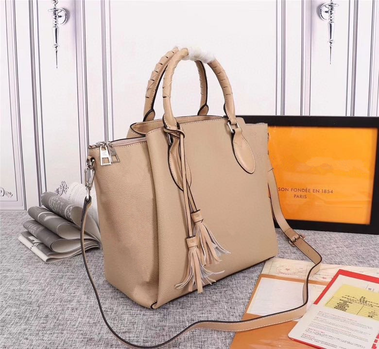 2021 mini fashion Genuine leather women shoulder bag letter handbags change wallets classic womens crossbody Evening bags Luxurys Designers, 01
2021 mini fashion Genuine leather women shoulder bag letter handbags change wallets classic womens crossbody Evening bags Luxurys Designers, 01