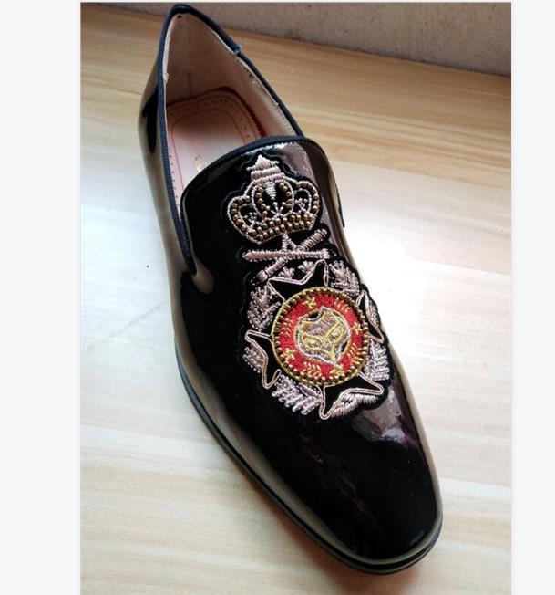 New mens loafers shoes red bottoms black BLUE suede Patent Leather Rivets glitter fashion loafer Dress Wedding Business shoes size 39-47 C94
New mens loafers shoes red bottoms black BLUE suede Patent Leather Rivets glitter fashion loafer Dress Wedding Business shoes size 39-47 C94