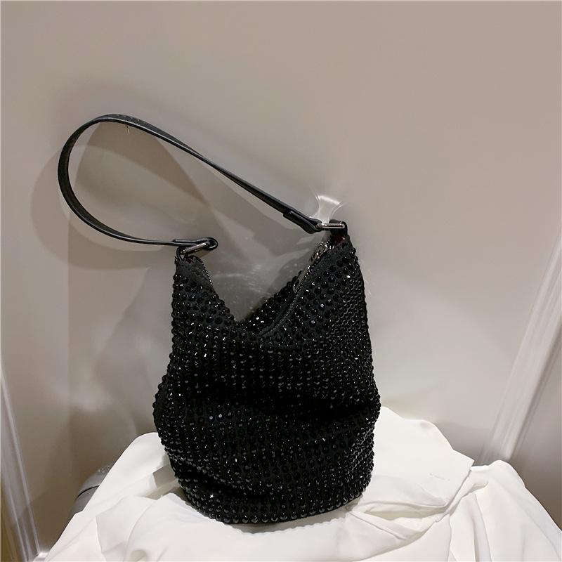 Evening Bags Bag Handbags2021 Fashion Spring Western Style Ladies High Quality Luxury Portable Rhinestone Net Red Messenger Bucket
Evening Bags Bag Handbags2021 Fashion Spring Western Style Ladies High Quality Luxury Portable Rhinestone Net Red Messenger Bucket