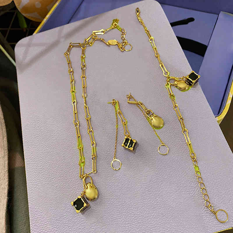 High-quality gold-plated earrings Stud set female simple and atmospheric personality wild Fashion Ladies Jewelry gift, Golden;silver
High-quality gold-plated earrings Stud set female simple and atmospheric personality wild Fashion Ladies Jewelry gift, Golden;silver