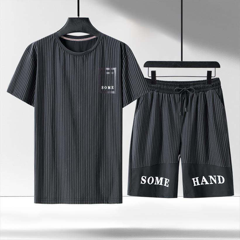 9xl 4xl plus size fashion men tracksuits sportswear casual summer suit cotton t shirt printed beach shorts, Gray
9xl 4xl plus size fashion men tracksuits sportswear casual summer suit cotton t shirt printed beach shorts, Gray