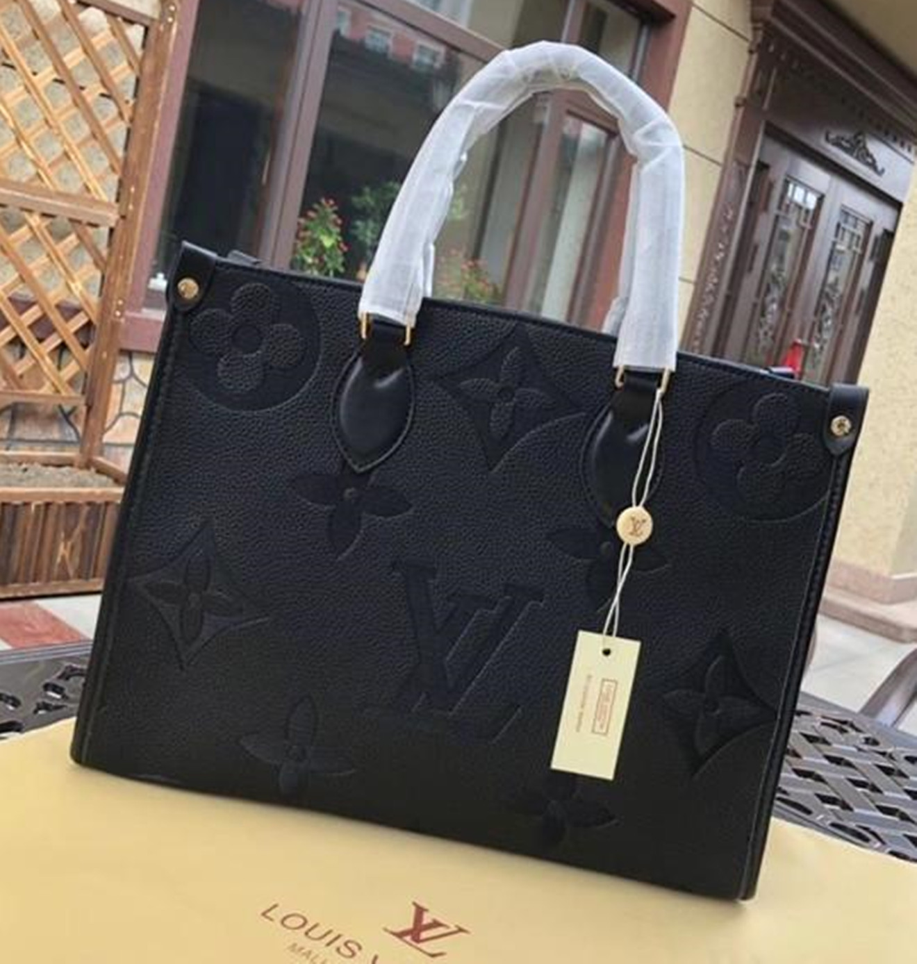 LVLOUISVITTON BAGVUTTON Genuine Leather Shoulder Bags Designer Handbags Women Big Bag Luxury Tote Wallet Purse, Red;black
LVLOUISVITTON BAGVUTTON Genuine Leather Shoulder Bags Designer Handbags Women Big Bag Luxury Tote Wallet Purse, Red;black
