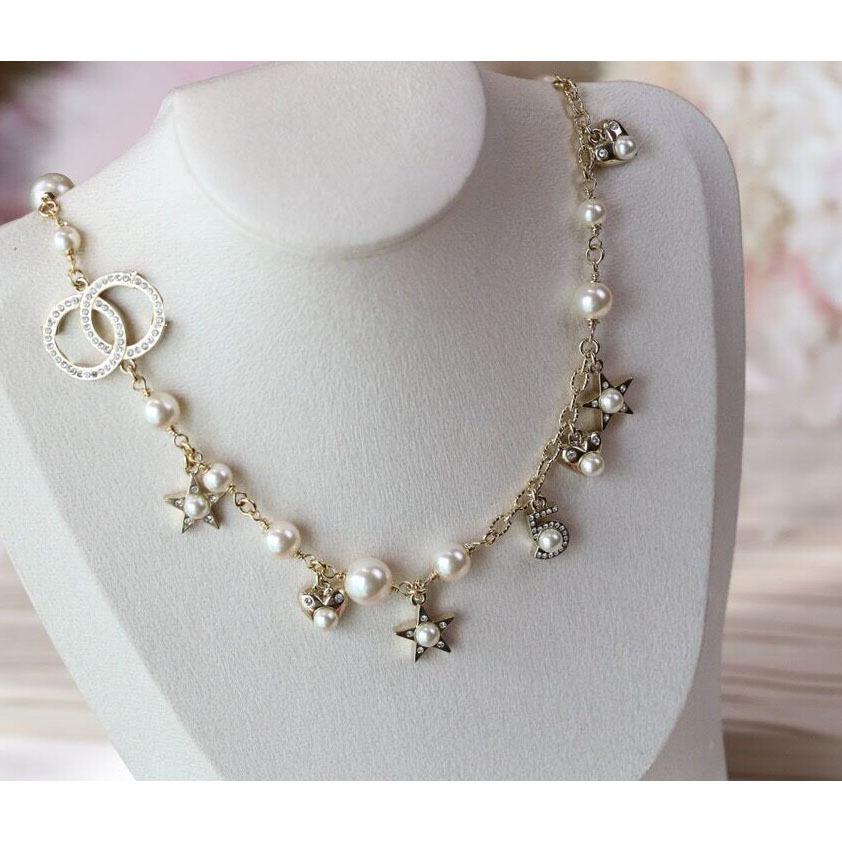 Small fragrance letter pearl inlaid with Diamond Star Love temperament sweet Necklace versatile fashion elegant exquisite, Silver
Small fragrance letter pearl inlaid with Diamond Star Love temperament sweet Necklace versatile fashion elegant exquisite, Silver