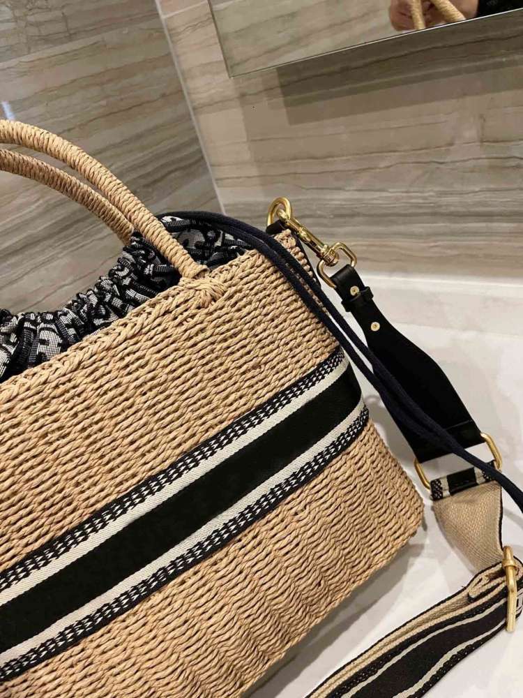 2021Summer Beach Straw Bags Casual Rattan Capacity Lady Buckets Bag Travel Purse Women Handbags Wicker Woven Female Totes Large
2021Summer Beach Straw Bags Casual Rattan Capacity Lady Buckets Bag Travel Purse Women Handbags Wicker Woven Female Totes Large