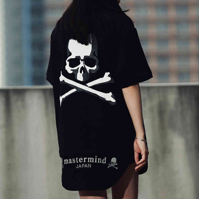 Mastermind Japan MMJ 3M reflective fake two piece short sleeve t-shirt men's and women's summer high street T-Shirt Top, Black
Mastermind Japan MMJ 3M reflective fake two piece short sleeve t-shirt men's and women's summer high street T-Shirt Top, Black