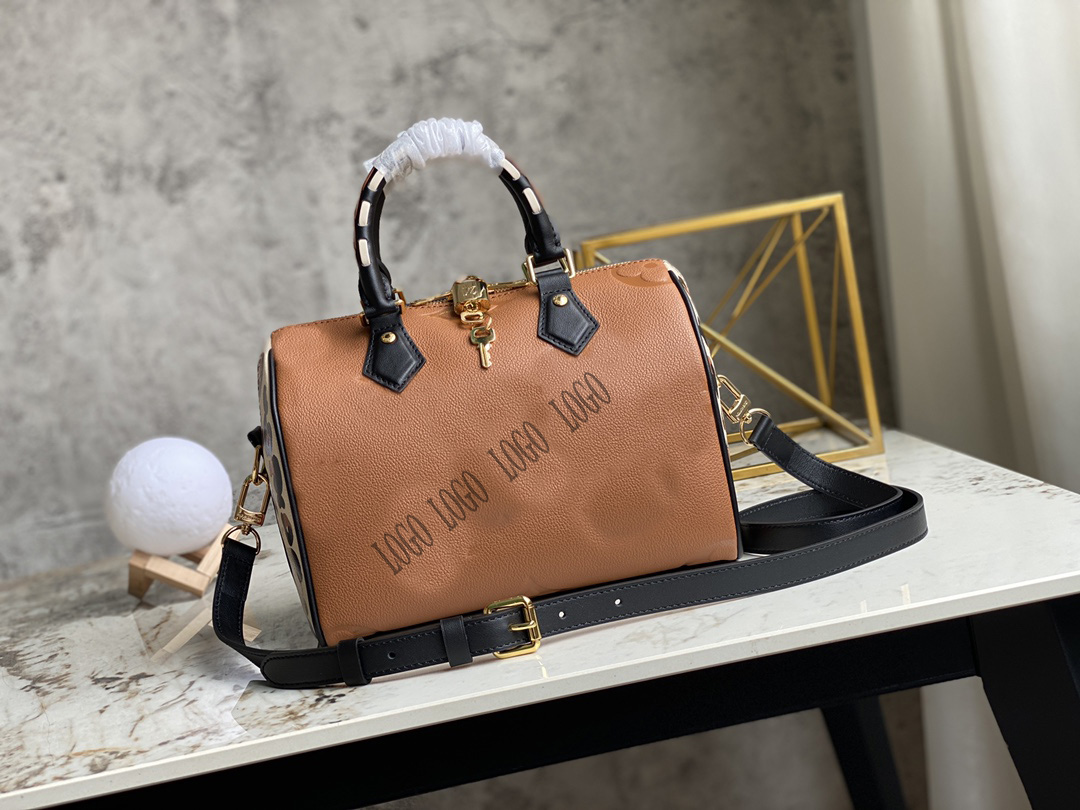Luxury designer brown full shopping bag leather embossed oversized letter leopard print handbag detachable strap shoulder size 25* 19* 15
Luxury designer brown full shopping bag leather embossed oversized letter leopard print handbag detachable strap shoulder size 25* 19* 15