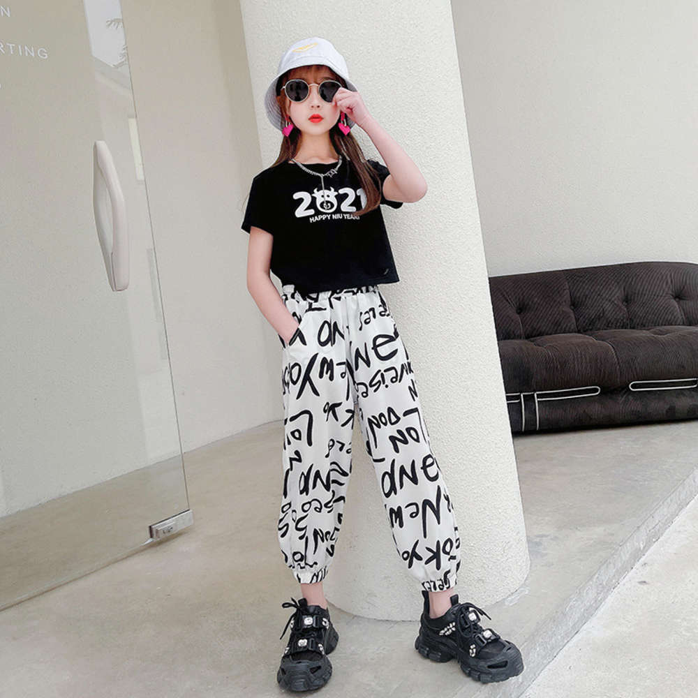 Girls' knickerbockers set summer printing graffiti loose sports leisure children's two piece mosquito proof, White
Girls' knickerbockers set summer printing graffiti loose sports leisure children's two piece mosquito proof, White