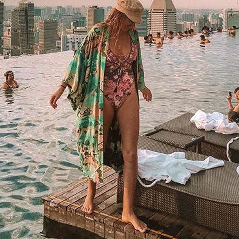 Red-Crowned Crane Print Women Long Cardigan Swimwear Oversize Beach Boho Flare Sleeve Holiday Bikini Outing Sexy Blouse 210428