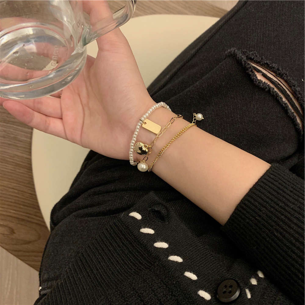 Gold Plated ~ fake three piece Pearl Bracelet design love hand simple cool temperament ornament female, Golden;silver
Gold Plated ~ fake three piece Pearl Bracelet design love hand simple cool temperament ornament female, Golden;silver