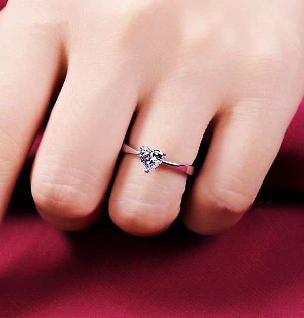 Cluster Rings Test Positive 1CT Heart Moissanite Diamond Women Ring Solid Sterling Silver Hand Made Jewelry Last Forever
Cluster Rings Test Positive 1CT Heart Moissanite Diamond Women Ring Solid Sterling Silver Hand Made Jewelry Last Forever