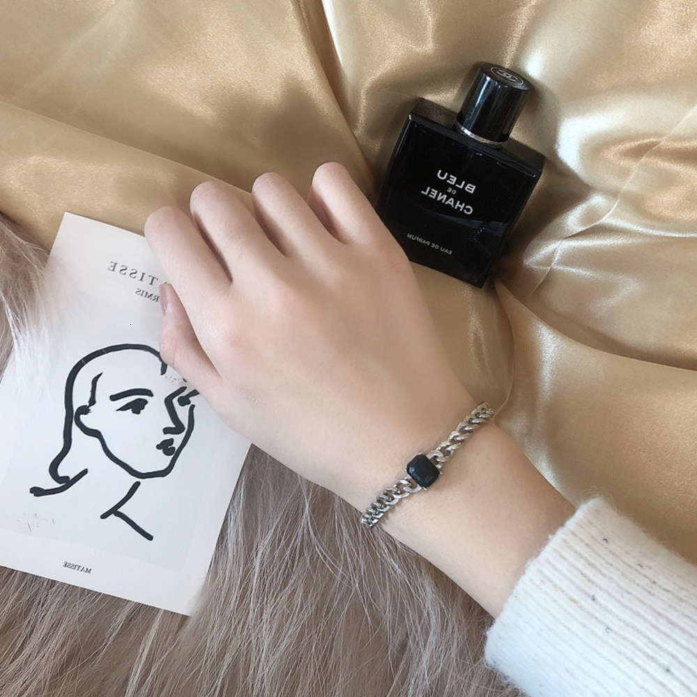 Hand catenary Silver hip hop fashion women light luxury niche design cool wind exquisite temperament Korean Fashion Bracelet, Black
Hand catenary Silver hip hop fashion women light luxury niche design cool wind exquisite temperament Korean Fashion Bracelet, Black