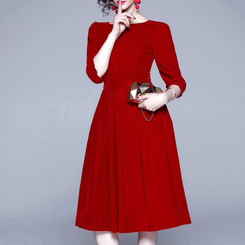 ZAWFL Women Winter Elegant Embroidery Velvet Dress Female Designer Cocktail Party Robe Vintage Chinese Style Vestidos 210525, Picture color
ZAWFL Women Winter Elegant Embroidery Velvet Dress Female Designer Cocktail Party Robe Vintage Chinese Style Vestidos 210525, Picture color
