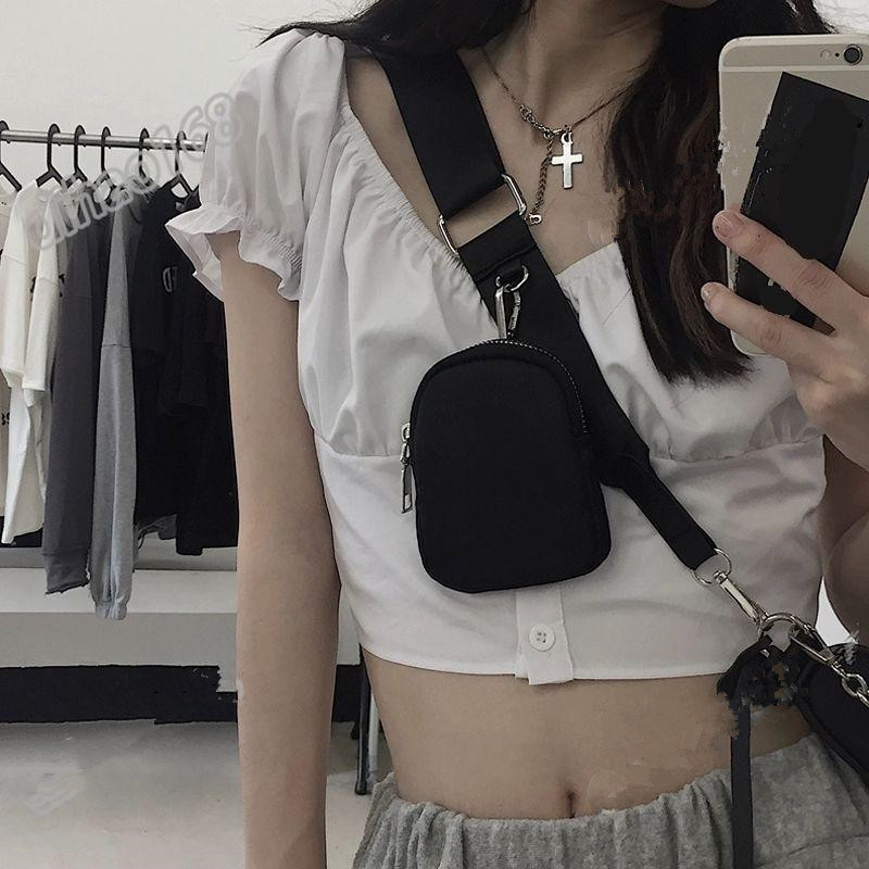 Fashion handbags Luxury Shoulder Crossbody Bag Designer Classic Re-Edition Nylon Handbag Logo Print Woven straps 6688, Red
Fashion handbags Luxury Shoulder Crossbody Bag Designer Classic Re-Edition Nylon Handbag Logo Print Woven straps 6688, Red