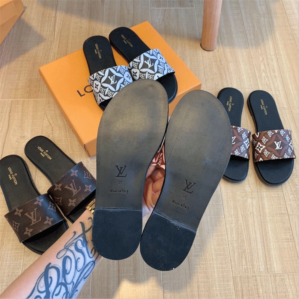 2021 Men Women Sandals Designer Shoes Slide Summer Fashion Wide Flat Slippery With Thick Sandals Slipper Flip Flop GGLVLouis
VittonYSL
VUTTON, A+
2021 Men Women Sandals Designer Shoes Slide Summer Fashion Wide Flat Slippery With Thick Sandals Slipper Flip Flop GGLVLouis
VittonYSL
VUTTON, A+