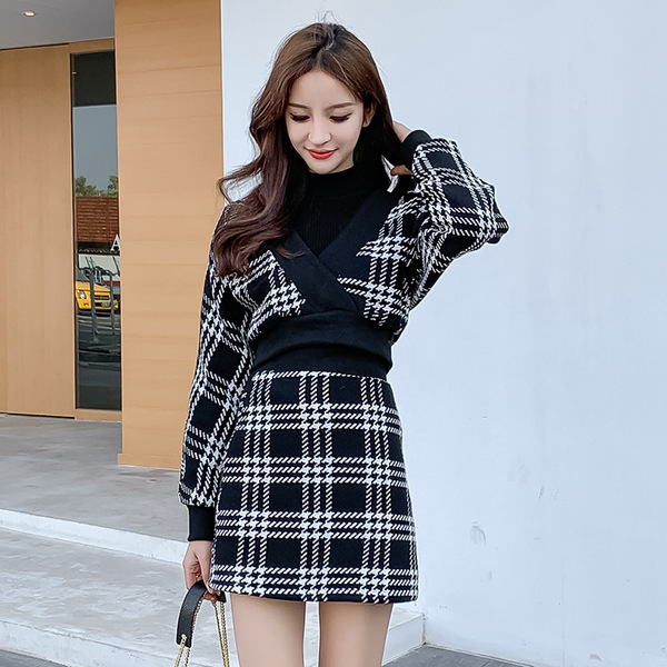 Elegant 2 Piece Outfits Women V Neck Long Sleeve Sweater High Waist Pencil Skirts Korean Fashion Plaid Sets 210506