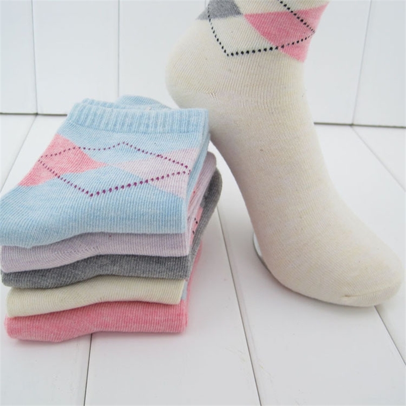 20 pieces=10pairs design women's socks with high quality Winter Rhombus design media corta socking 210720, Average color
20 pieces=10pairs design women's socks with high quality Winter Rhombus design media corta socking 210720, Average color