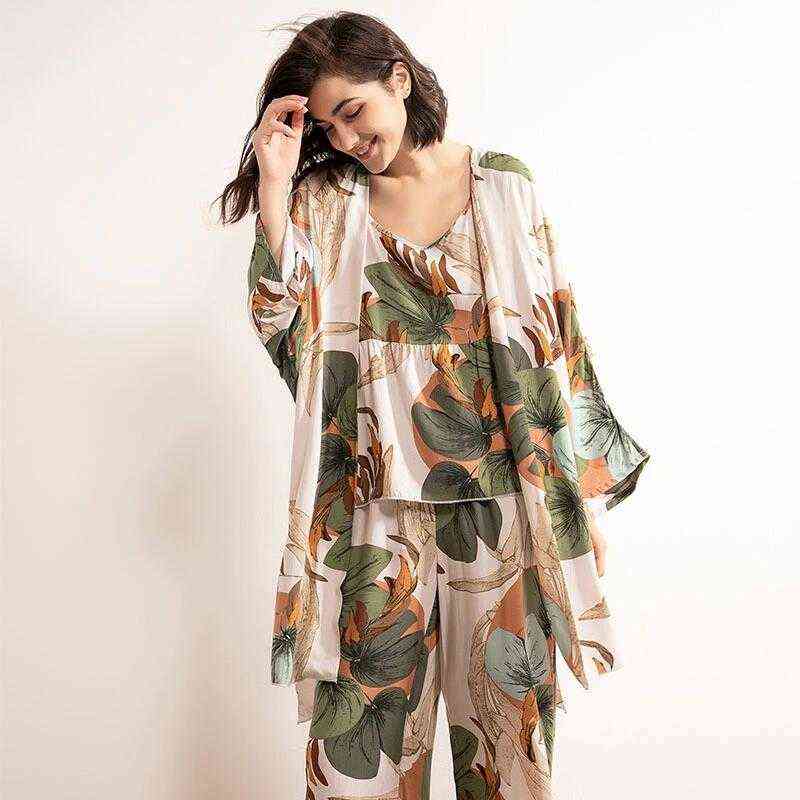 SPRING & FALL Ladies Pajamas Set Cartoon Banana Leaves Printed Women Comfort Loose Homewear Large Size Femme Sleepwaear 211109, Color09
SPRING & FALL Ladies Pajamas Set Cartoon Banana Leaves Printed Women Comfort Loose Homewear Large Size Femme Sleepwaear 211109, Color09