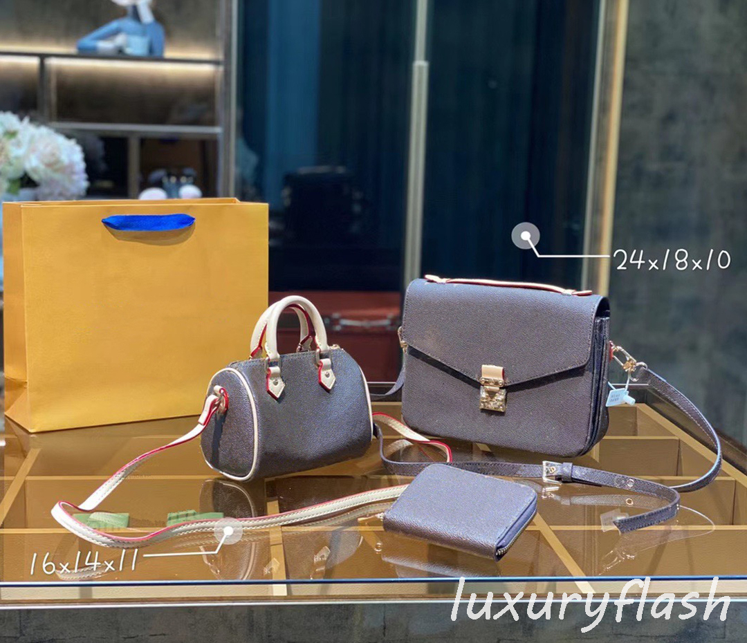 Three-piece Bags Combination Limited Sale Designers Luxurys Women Handbags Crossbody Bag Classic Shoulder Purses Special Offer Wallets, 01#
Three-piece Bags Combination Limited Sale Designers Luxurys Women Handbags Crossbody Bag Classic Shoulder Purses Special Offer Wallets, 01#
