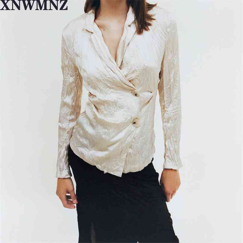 women beige creased effect satin jacket Collared featuring a long sleeves and crossover front fastening 210520
women beige creased effect satin jacket Collared featuring a long sleeves and crossover front fastening 210520
