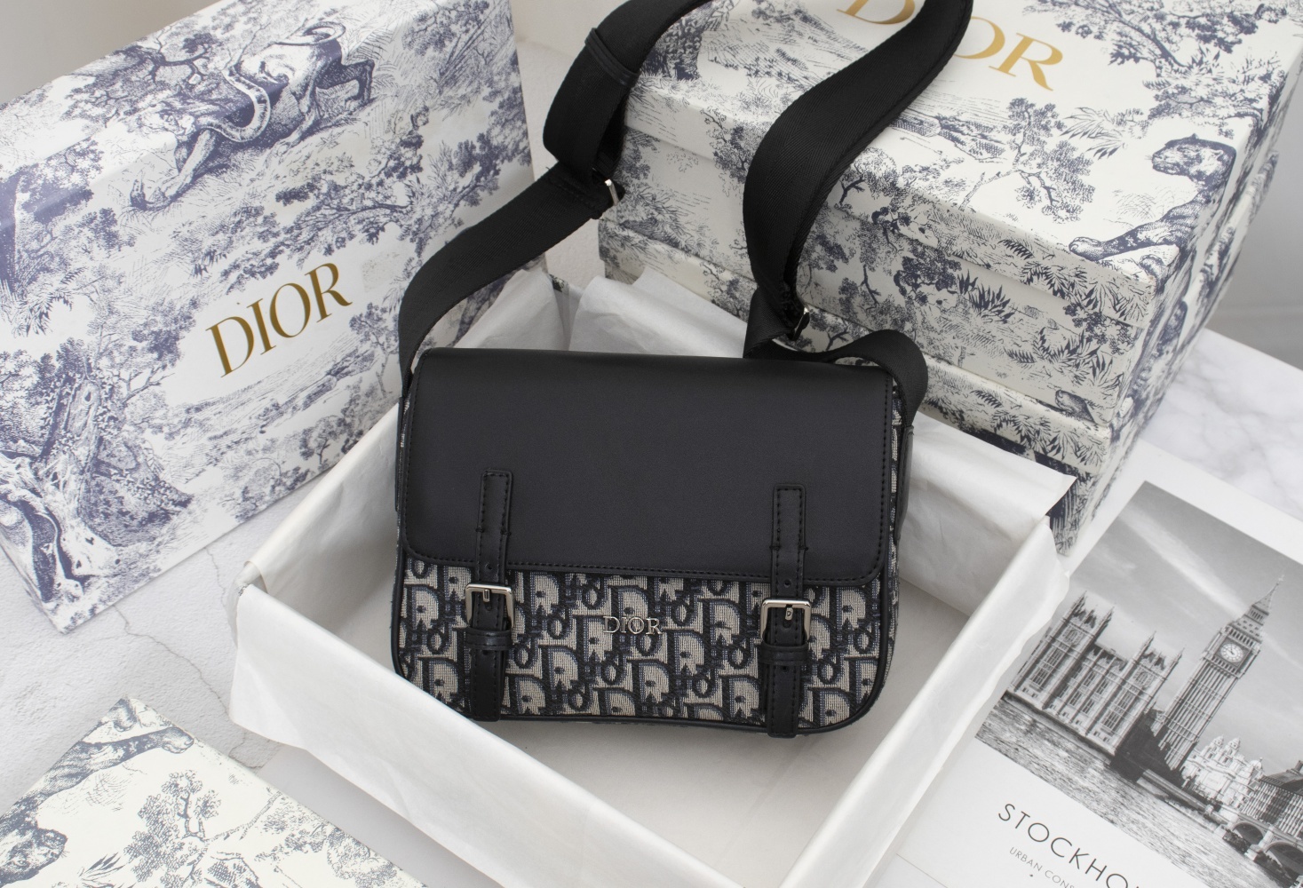 Dior Top quality embroidery original Luxurys Designers Bags hobo embroidered tiger pattern large capacity shopping bag handbag tote purse ha
Dior Top quality embroidery original Luxurys Designers Bags hobo embroidered tiger pattern large capacity shopping bag handbag tote purse ha