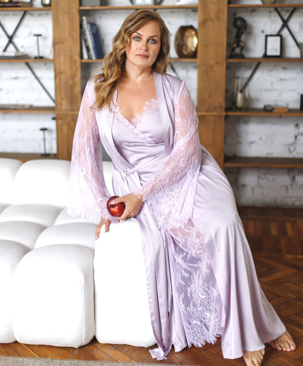 Plus Size Evening Dress Sleepwear See Through Lace Long Bridal Sleepwear Maternity Nightgowns Sweep Train Sexy Robes