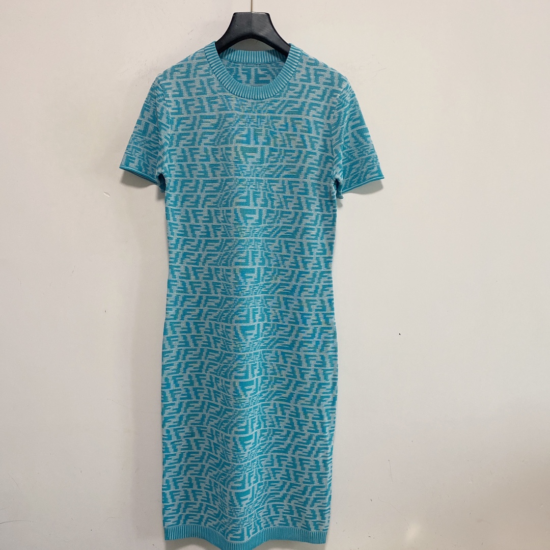 Shipping Free 2021 Autumn Khaki/Green/Blue/Yellow Letter Print Autumn Women' Dresses Brand Same Style Women' Runway Dresses DH025 
Shipping Free 2021 Autumn Khaki/Green/Blue/Yellow Letter Print Autumn Women' Dresses Brand Same Style Women' Runway Dresses DH025