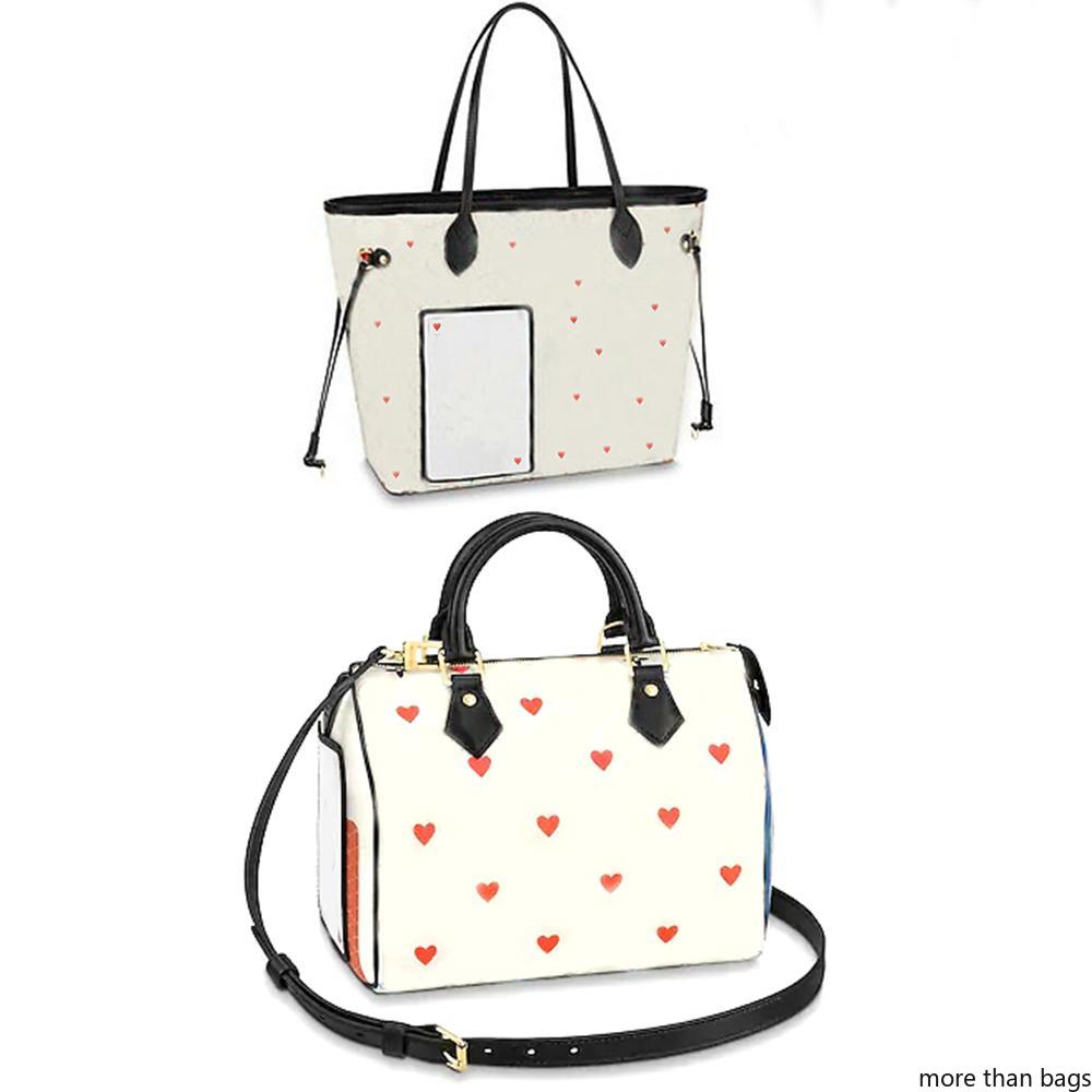 Women Luxurys Designers versatile Hearts Speedy 25 Handbag Leather trimming Shoulder Bag crossbody Woman Tote Bag Portable Leisure Bucket Bag
Women Luxurys Designers versatile Hearts Speedy 25 Handbag Leather trimming Shoulder Bag crossbody Woman Tote Bag Portable Leisure Bucket Bag