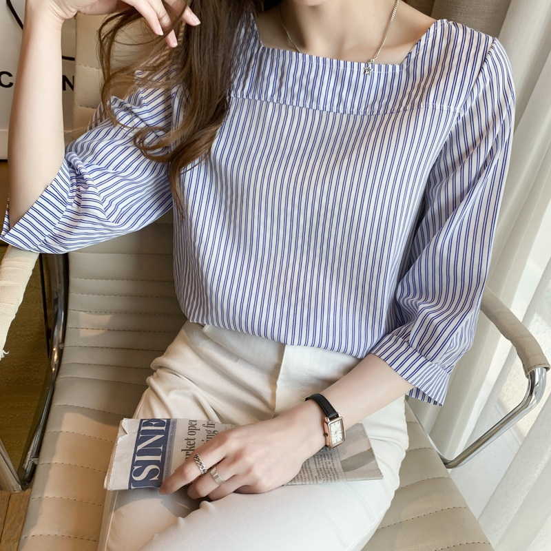 Korean Fashion Blouses Puff Sleeve Women Tops Striped Slash Neck for Summer Female Chiffon Short Woman Shirt 210604
Korean Fashion Blouses Puff Sleeve Women Tops Striped Slash Neck for Summer Female Chiffon Short Woman Shirt 210604