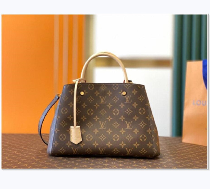 LVLOUISVITTON bagVUTTON Leather Women's shoulder bag Coin Purses Old Flower Women Fashion Luxurys Handbags Famous Brand Holders, White
LVLOUISVITTON bagVUTTON Leather Women's shoulder bag Coin Purses Old Flower Women Fashion Luxurys Handbags Famous Brand Holders, White
