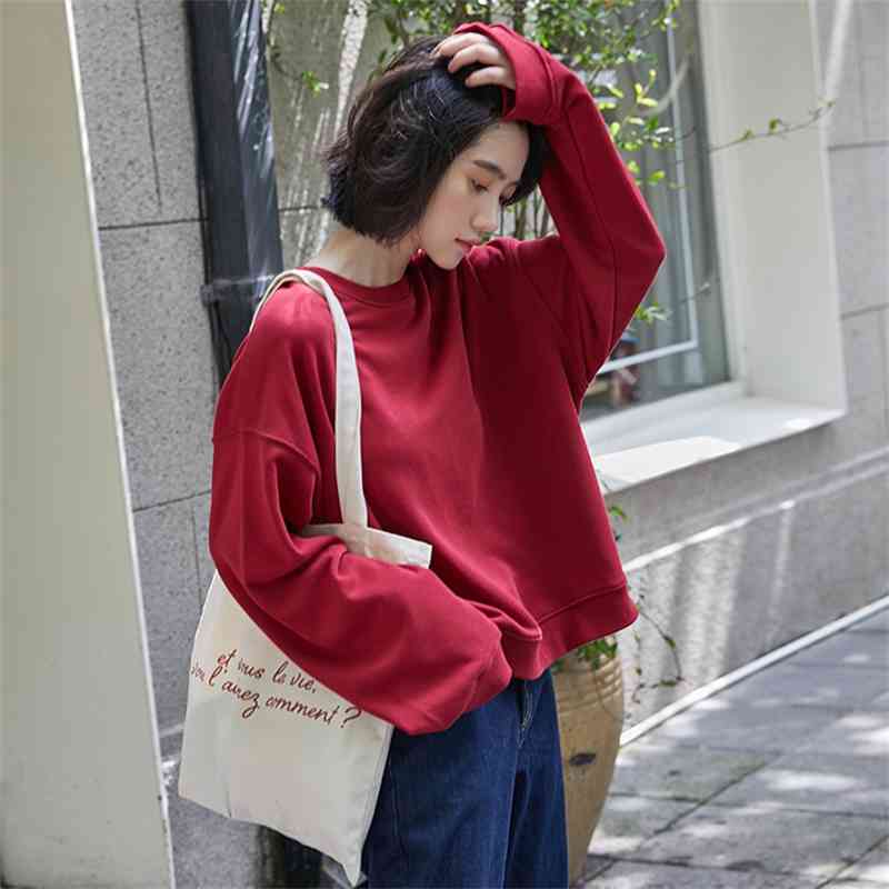 2021 autumn new Korean version simple ins round neck lazy BF top loose solid color basic long sleeve women's sweater, Black
2021 autumn new Korean version simple ins round neck lazy BF top loose solid color basic long sleeve women's sweater, Black