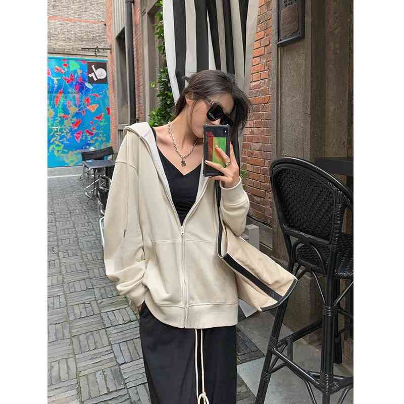 Hooded zipper sweater women's 2021 spring summer thin Korean loose grey cardigan jacket simple and casual, Black
Hooded zipper sweater women's 2021 spring summer thin Korean loose grey cardigan jacket simple and casual, Black