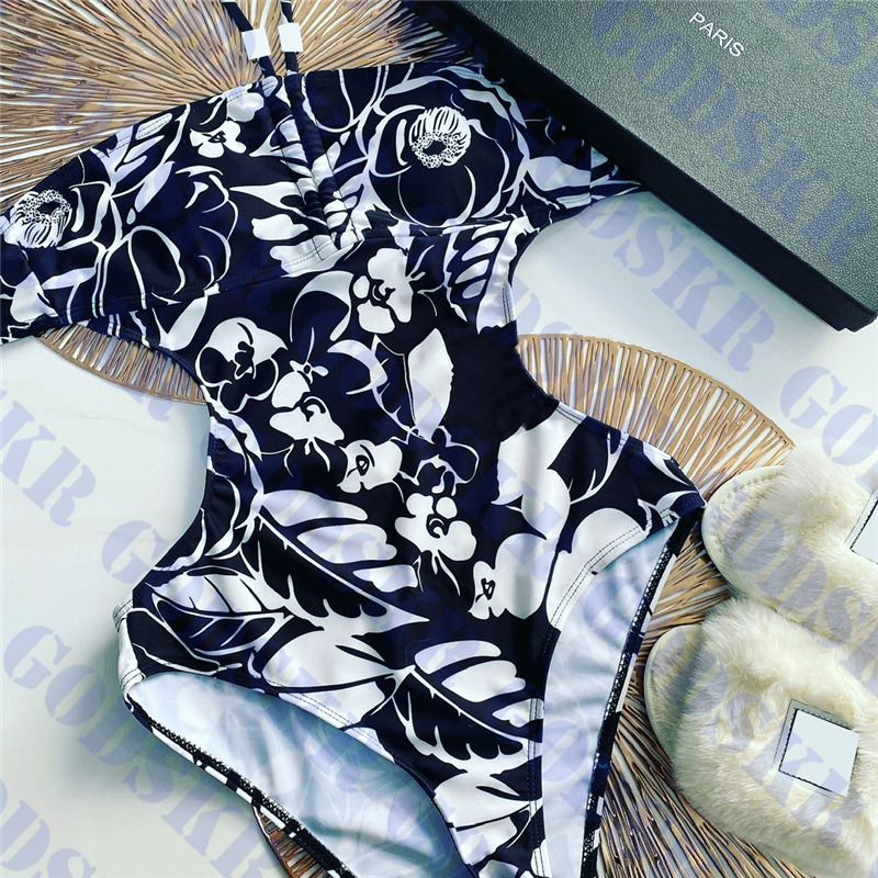 Designer Swimwear Bikini Top Vintage Womens Swimwear Designers One Piece Swimsuit Beachwear Tube Top Ladies Bikini Three Colors, Please contact me real pic
Designer Swimwear Bikini Top Vintage Womens Swimwear Designers One Piece Swimsuit Beachwear Tube Top Ladies Bikini Three Colors, Please contact me real pic