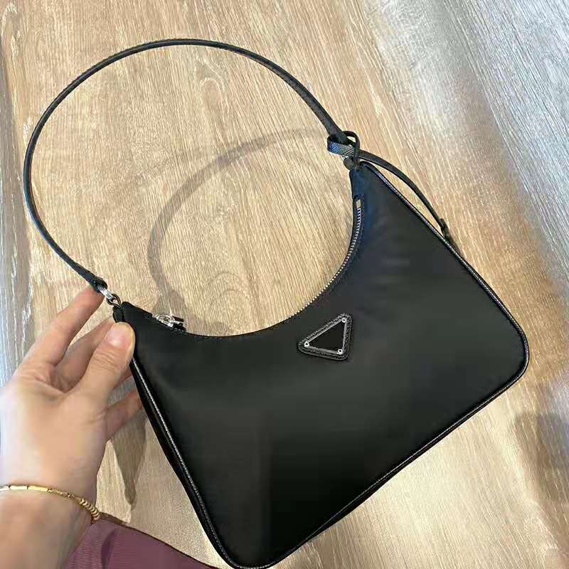 ReEdition 2005 Shoulder Bag Nylon Re Edition 2000 Multi Hobo Bags Canvas Womens Handbags Wallet ClutchCrossbody Composite Purses
ReEdition 2005 Shoulder Bag Nylon Re Edition 2000 Multi Hobo Bags Canvas Womens Handbags Wallet ClutchCrossbody Composite Purses