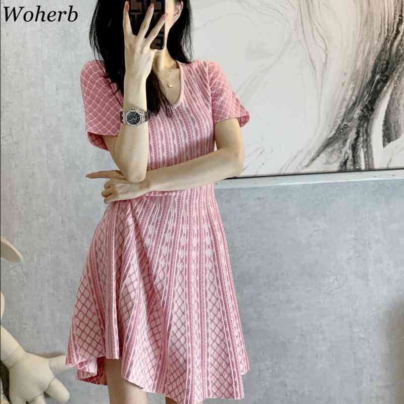 V Neck Pink Dress Women Korean Chic Ladies Knitted Robe Summer Plaid A-line Pleated Elegant Vestidos Fashion 210519