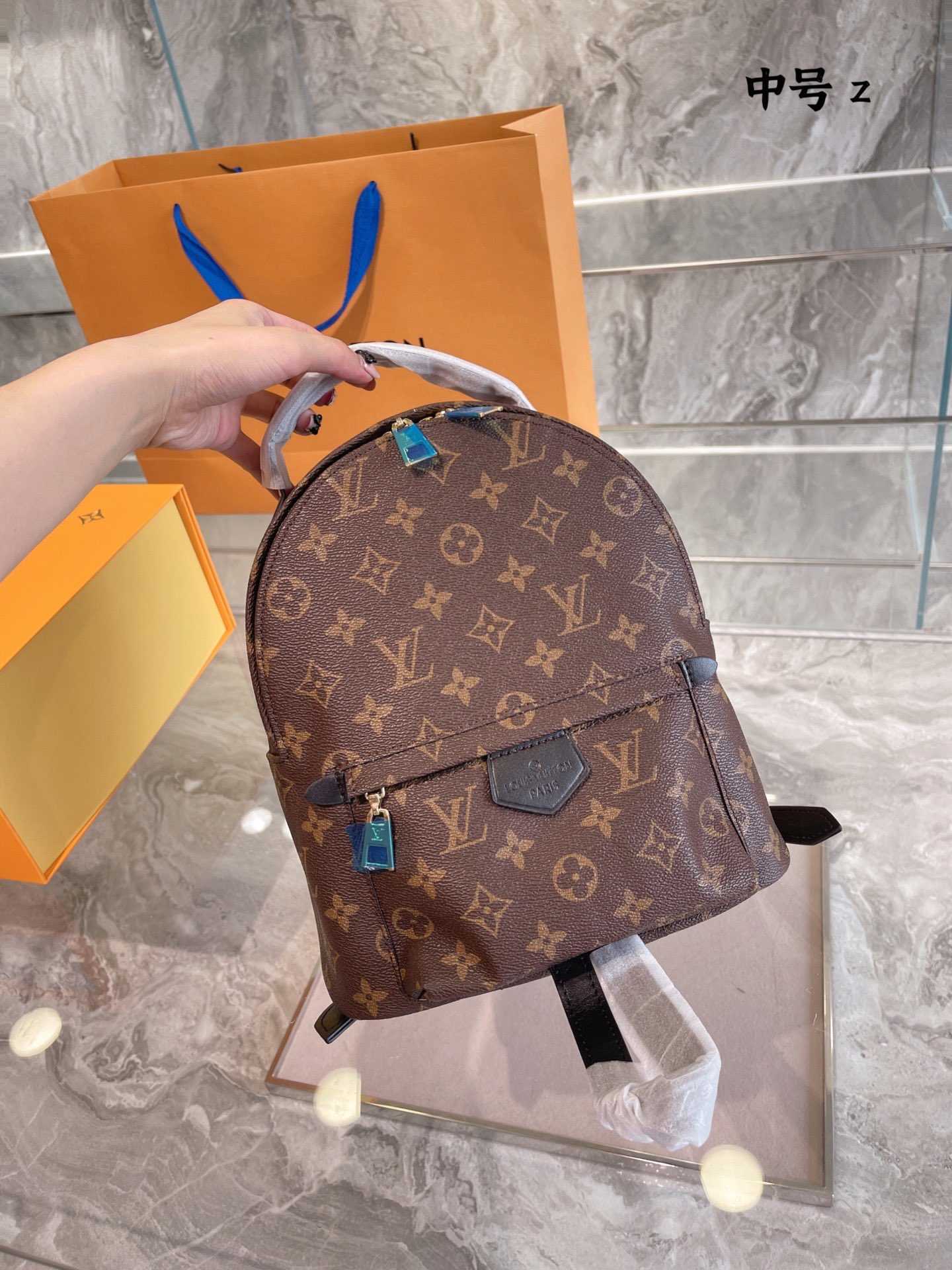 High capacity Leather Louis Vuitton Backpack Luxurys Designer knapsack Louis Vutton bags Men Women Classic lv handbag Satchel Back pack
High capacity Leather Louis Vuitton Backpack Luxurys Designer knapsack Louis Vutton bags Men Women Classic lv handbag Satchel Back pack