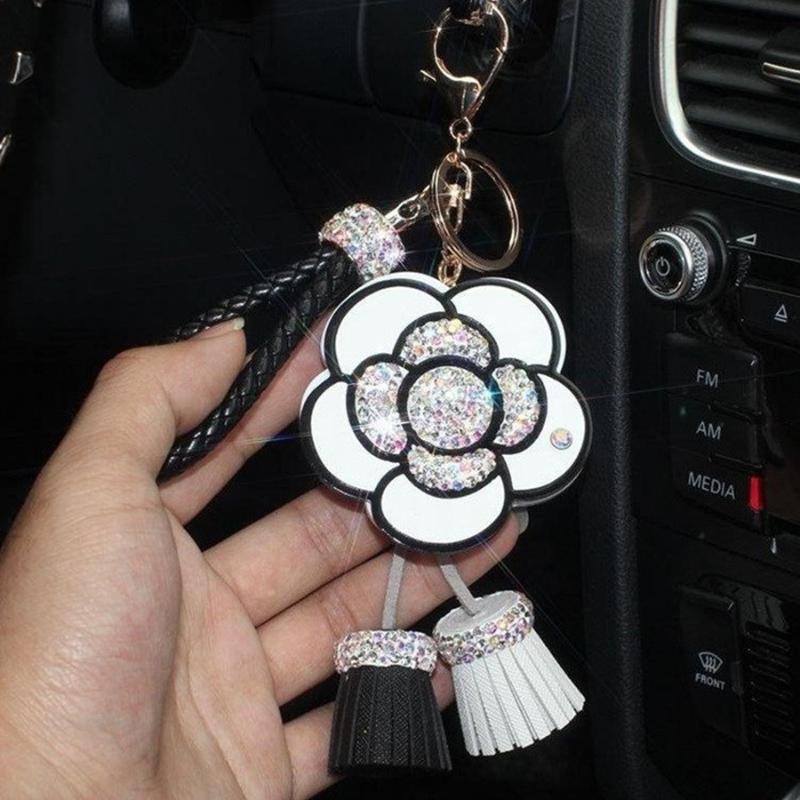 Keychains Handmade Diamond Camellia Key Ring Lanyard For Keys Keychain Holder Luxury Car Bling Accessories Girls Woman
Keychains Handmade Diamond Camellia Key Ring Lanyard For Keys Keychain Holder Luxury Car Bling Accessories Girls Woman