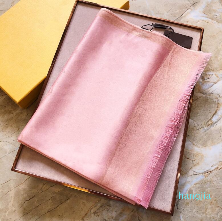 2021 Desingers Classic Silk Scarves Shawl Four Season Man Women Clover Scarf Fashion Letter Flower Style with Box