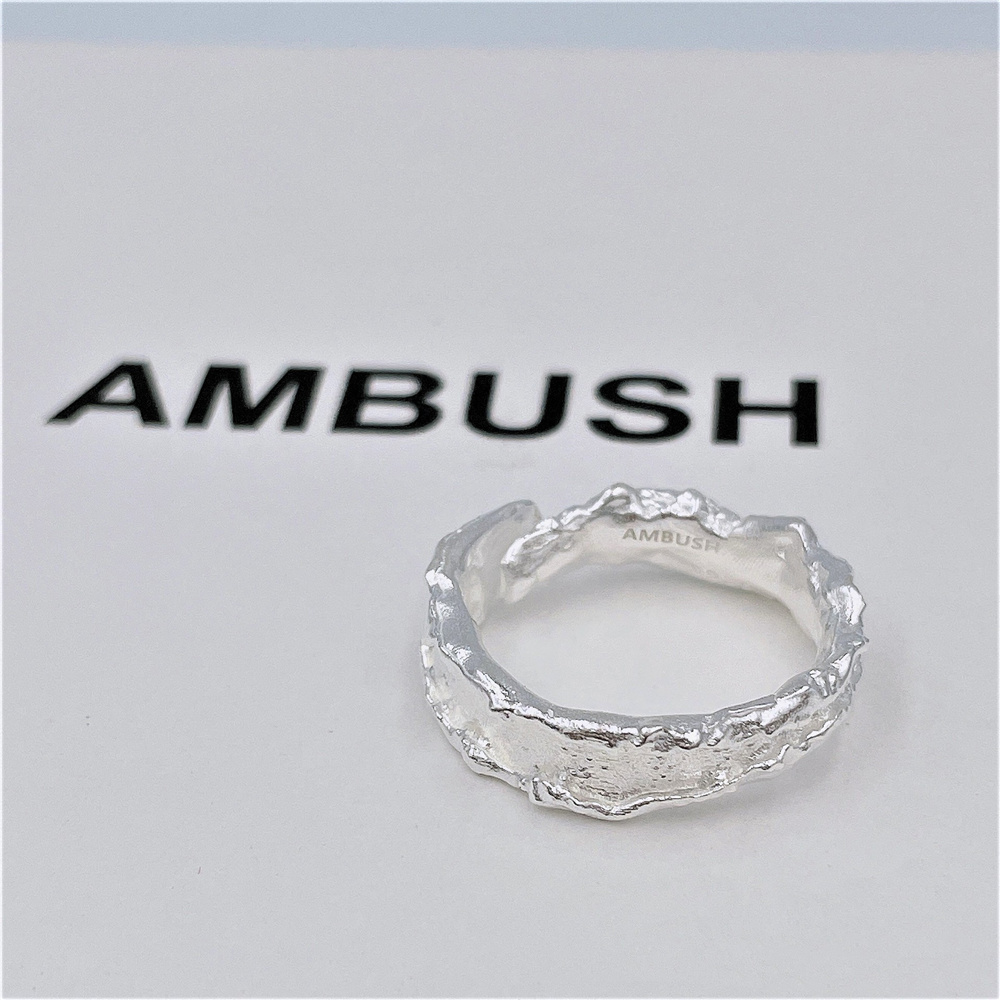 AMBUSH Texture Ring 925 Sterling Silver Rough Style Irregular Opening Adjustable Street Wild Men And Women Jewelry Accessories
AMBUSH Texture Ring 925 Sterling Silver Rough Style Irregular Opening Adjustable Street Wild Men And Women Jewelry Accessories