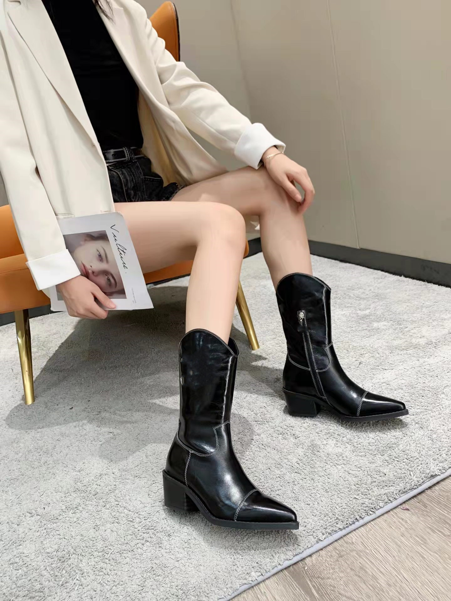 2022 Luxury Ankle Boots Black White Red Leather with Spikes Pointed Toes Women Fashion Designer Sexy Ladies Low Bottom High Heels Shoes, Box
2022 Luxury Ankle Boots Black White Red Leather with Spikes Pointed Toes Women Fashion Designer Sexy Ladies Low Bottom High Heels Shoes, Box