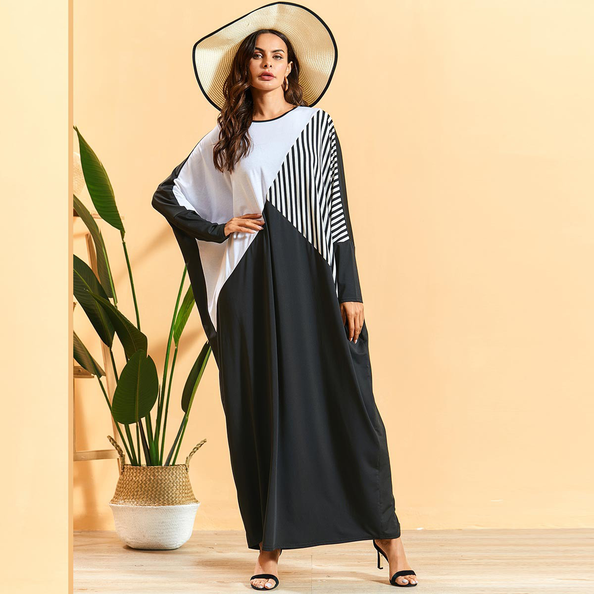 Ramadan Turkey Muslim Abaya Women Hijab Dress bat sleeve robe Eid Moroccan Kaftan Djellaba Jilbab Vestidos Islamic Clothing
Ramadan Turkey Muslim Abaya Women Hijab Dress bat sleeve robe Eid Moroccan Kaftan Djellaba Jilbab Vestidos Islamic Clothing